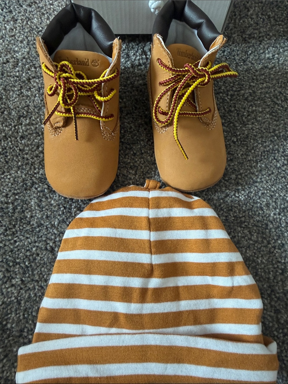 Timberland Kids Wheat Tan and Brown Booties with Striped Wheat Tan & White Hat - Picture 3 of 6